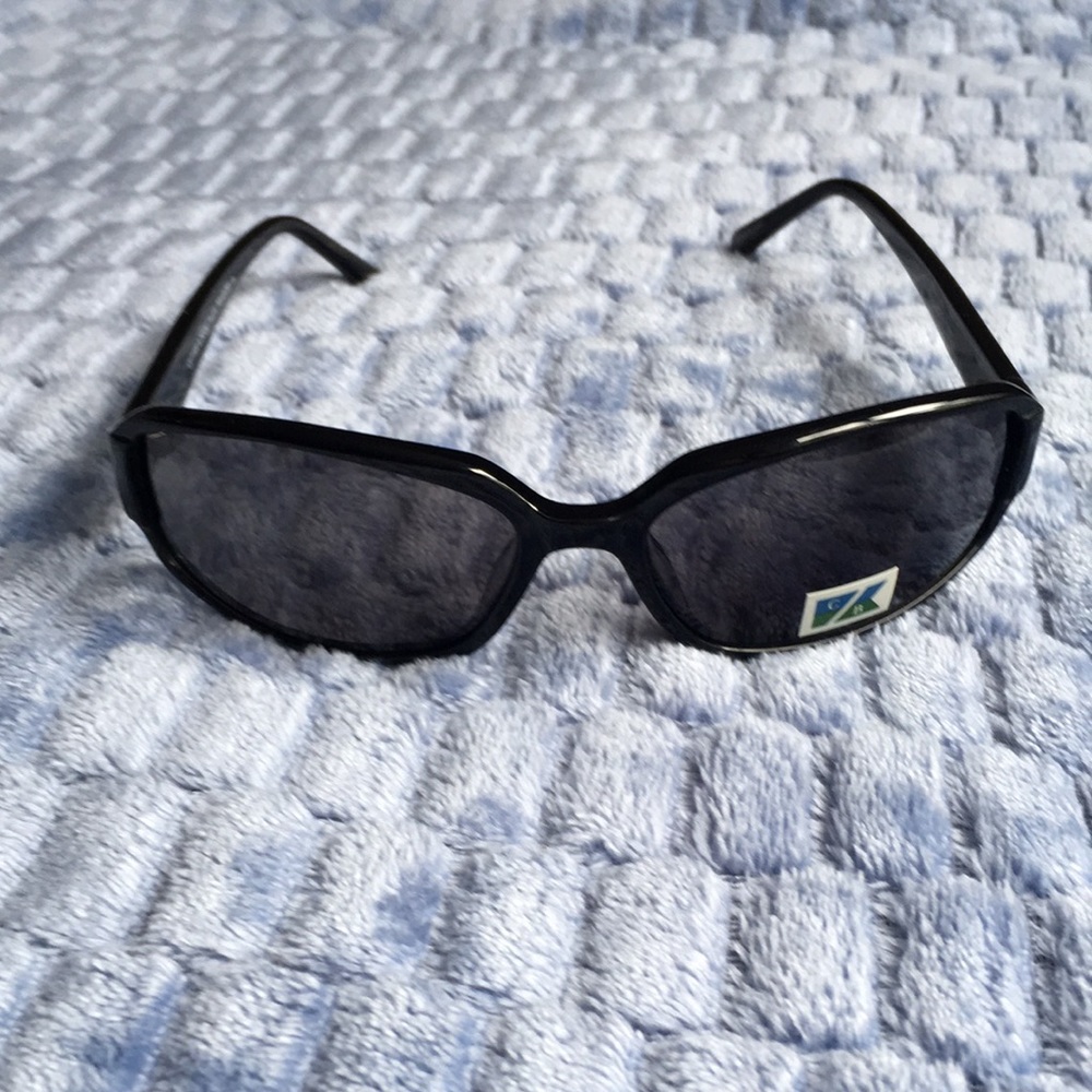 Cutter & Buck Verona Sun Black Polarized Sunglasses Sunnies